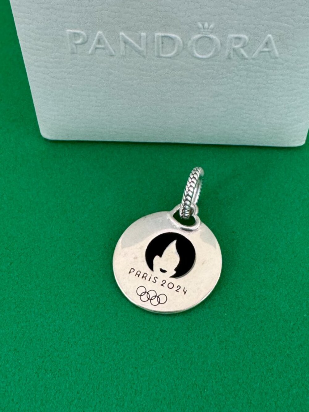 Pandora Gravable Jeux Olympiques de Paris 2024 Charm Pendant